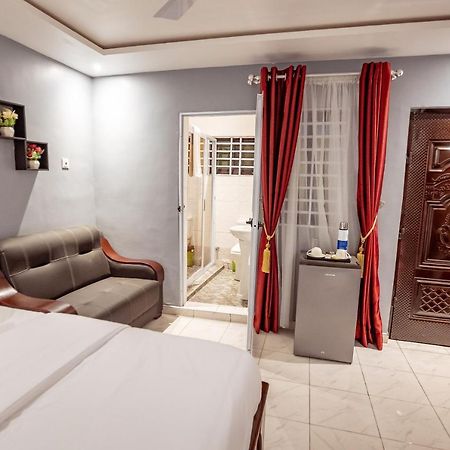 Bella Ella Hotel & Event Center Kasoa Екстериор снимка