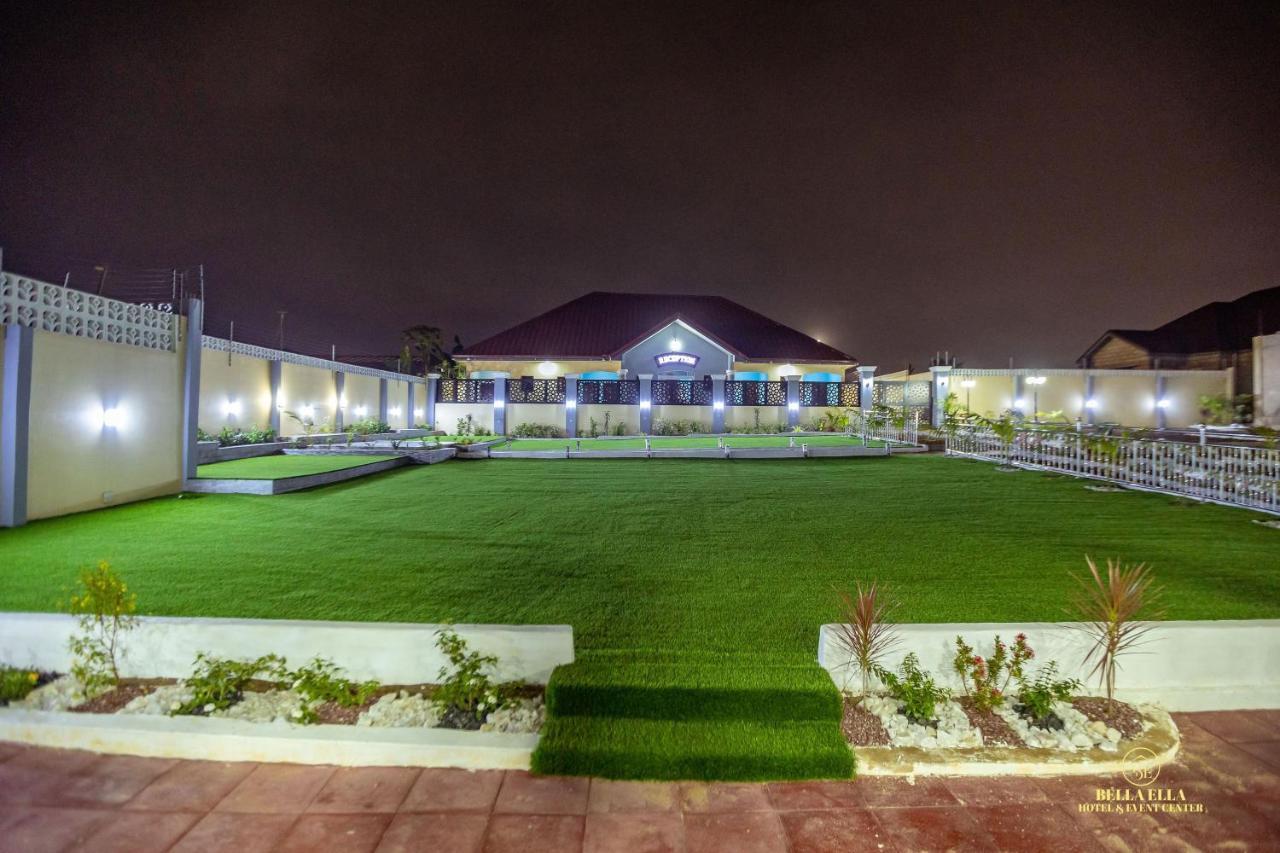 Bella Ella Hotel & Event Center Kasoa Екстериор снимка
