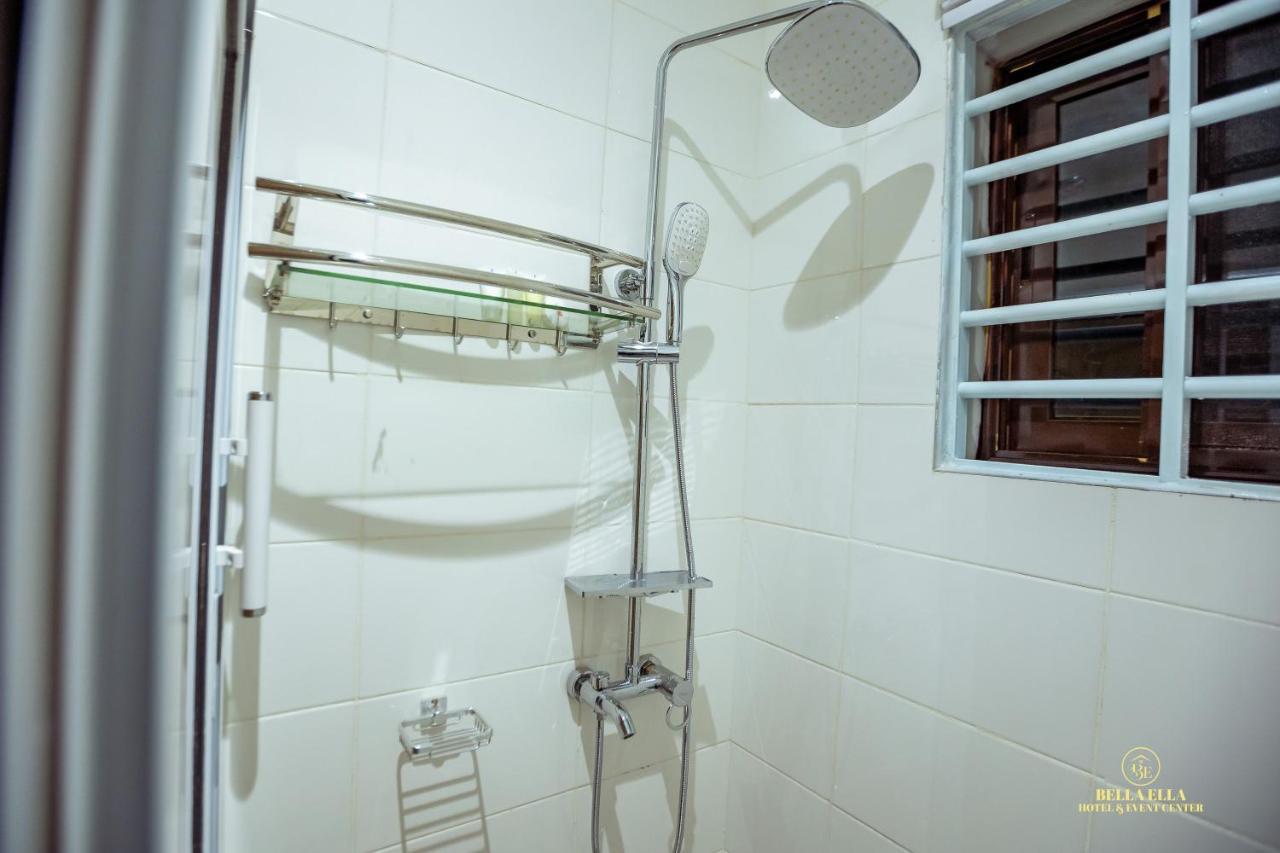 Bella Ella Hotel & Event Center Kasoa Екстериор снимка