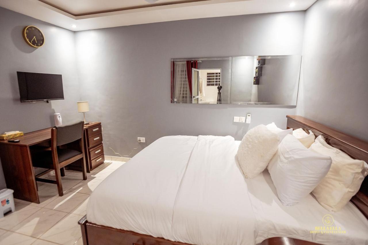 Bella Ella Hotel & Event Center Kasoa Екстериор снимка
